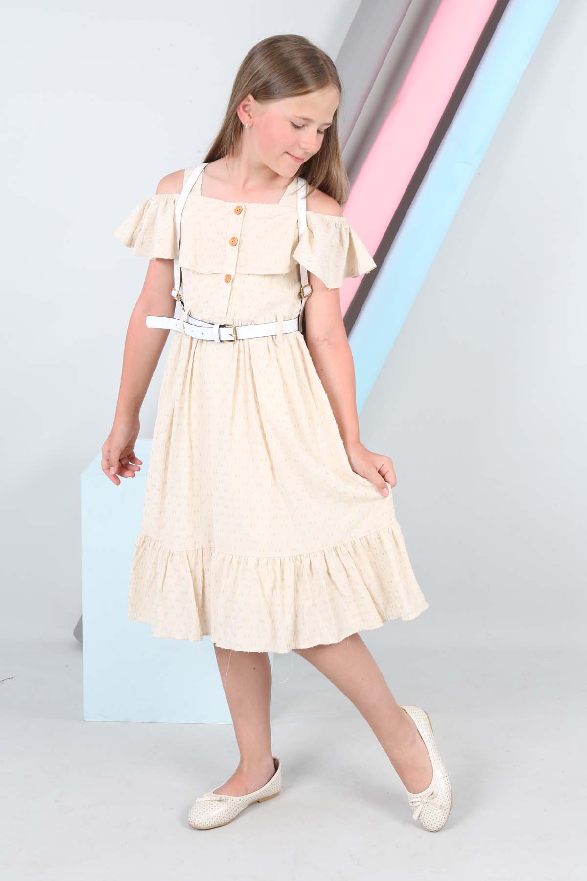 TRENDT MODA SIRT ÇANTALI ÖNDEN DÜĞMELİ KEMERLİ ASTARLI BEJ RENK ELBİSE