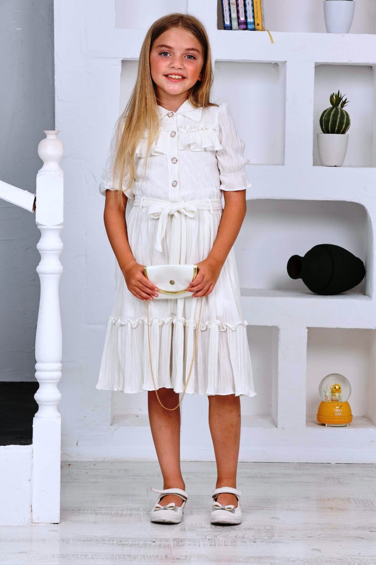 TRENDT MODA BÜRÜMCÜK KUMAŞ ÖNDEN DÜĞMELİ FIRFIR DETAYLI ÇANTALI KUŞAKLI KIREM/ RENK ELBİSE