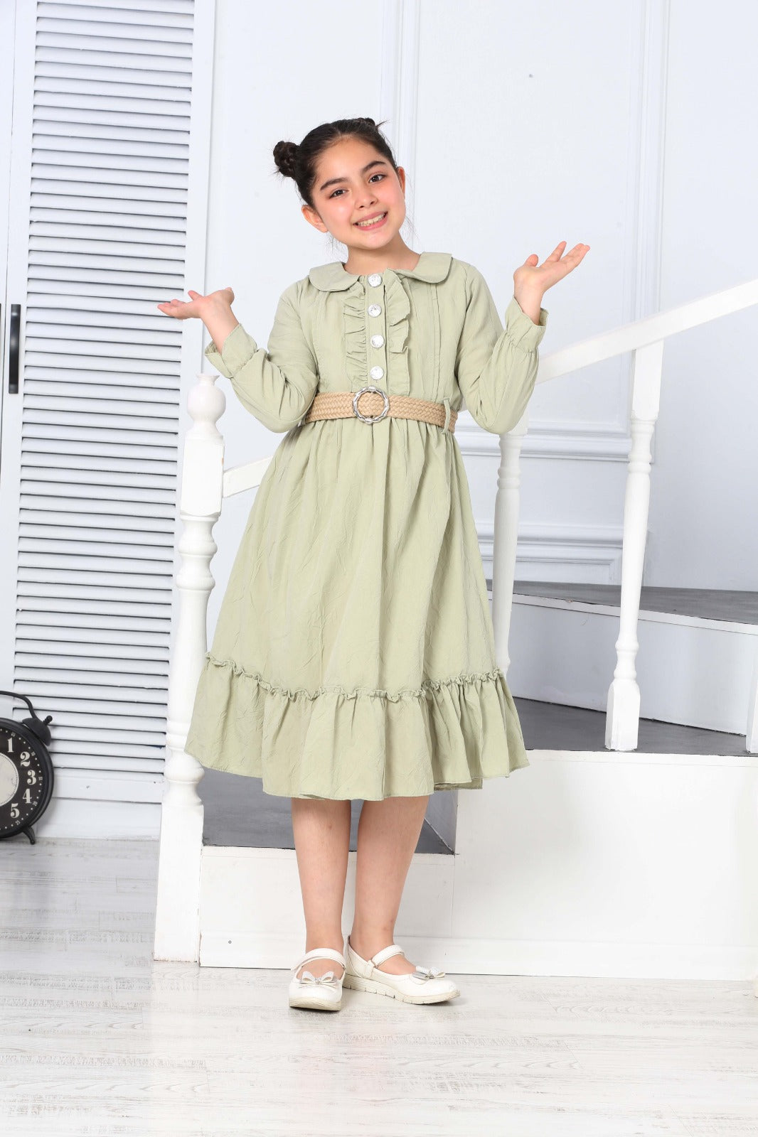TRENDT MODA  PARLAK DÜGMELİ ÖNÜ FIRFIRLI KEMERLİ ASTARLI UZUN KOL YEŞİL RENK ELBİSE