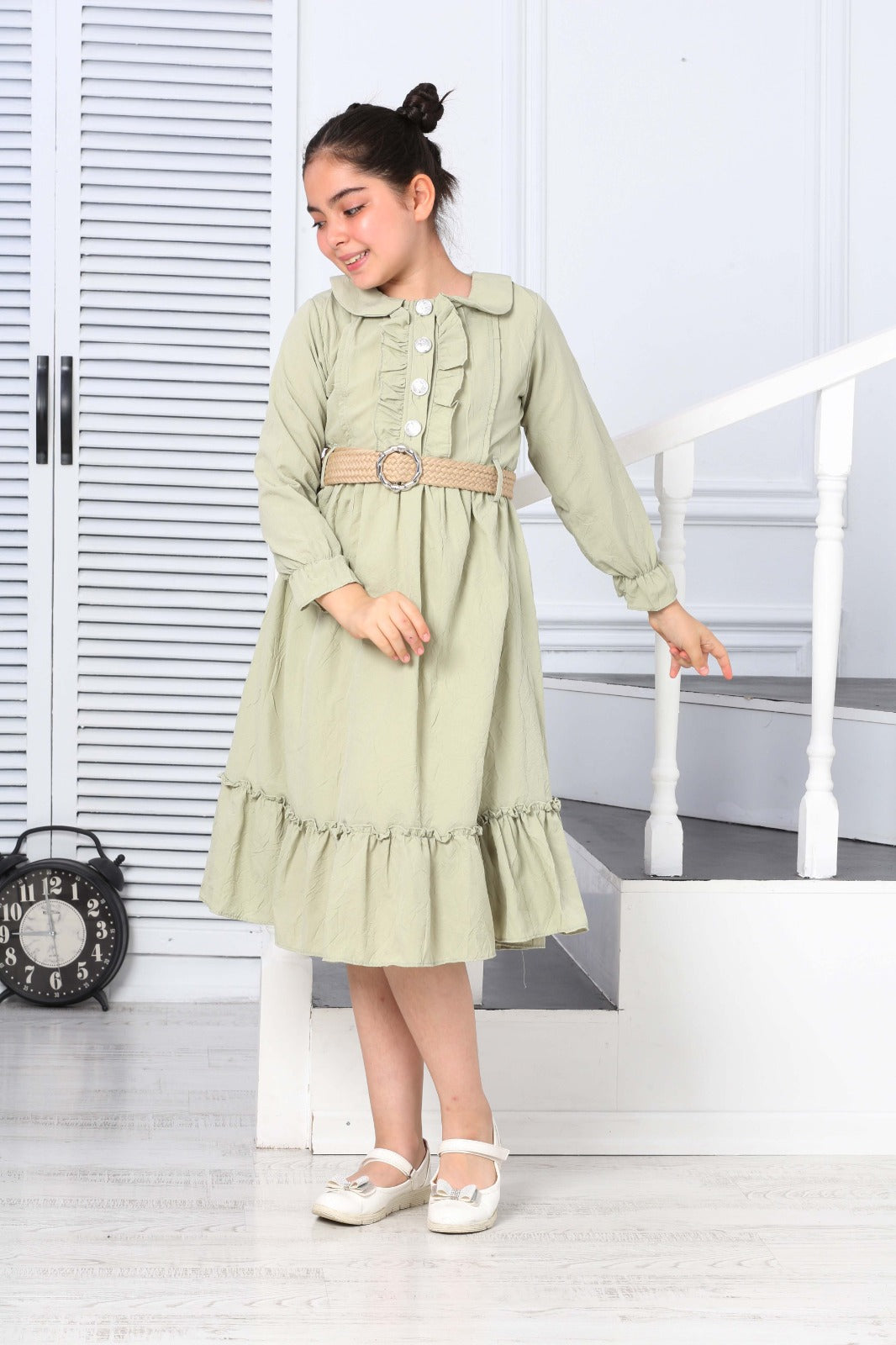 TRENDT MODA  PARLAK DÜGMELİ ÖNÜ FIRFIRLI KEMERLİ ASTARLI UZUN KOL YEŞİL RENK ELBİSE