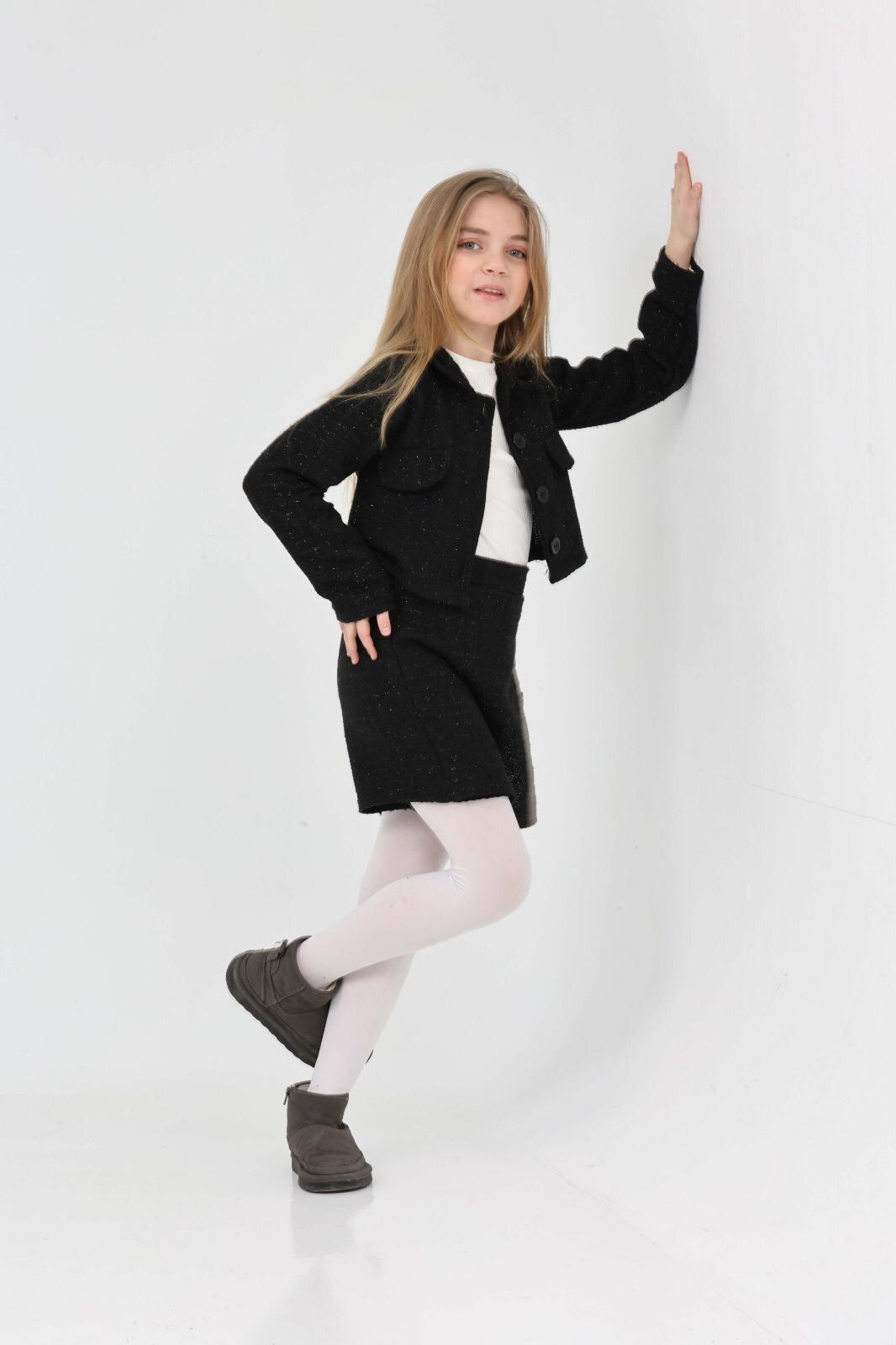 TRENDT MODA ŞANEL KUMAŞ CEKET ŞORT ETEK FİTİLLİ BADİ  SİYAH GÜMÜŞ SİMLİ ÜÇ PARÇA TAKIM